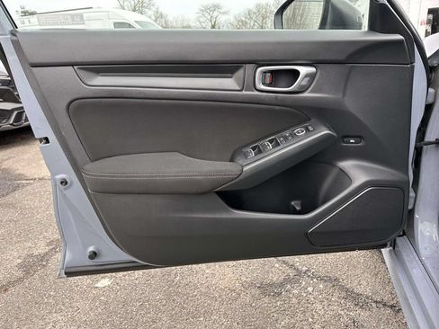 Used 2023 Honda Civic Sport image 8