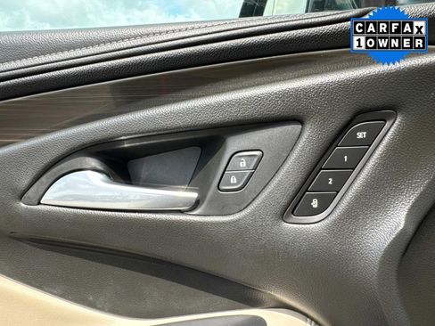 Used 2020 Buick Envision Essence w/ LPO, Cargo Package image 21