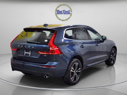 Used 2018 Volvo XC60 T6 Momentum w/ Convenience Package AWD/4WD image 6