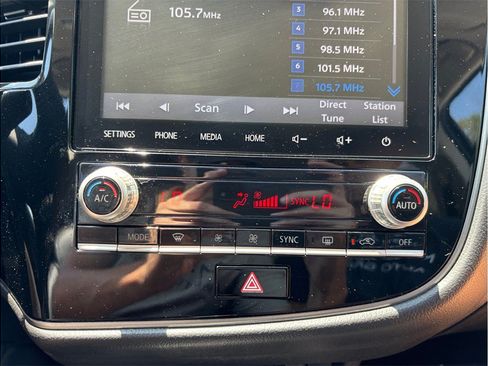 Used 2020 Mitsubishi Outlander SE FWD image 26