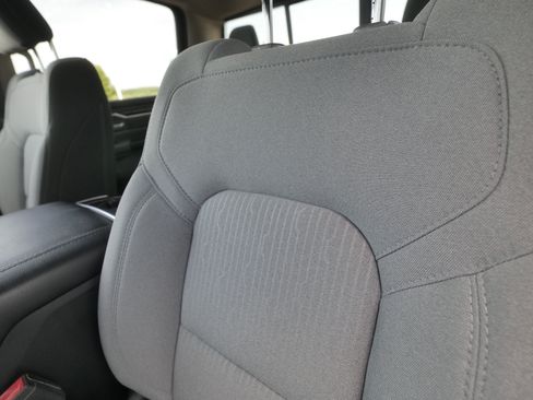 Used 2020 RAM 1500 Big Horn AWD/4WD image 25