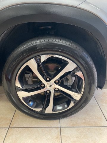Used 2024 Chevrolet Trax RS w/ Driver Confidence Package FWD image 26