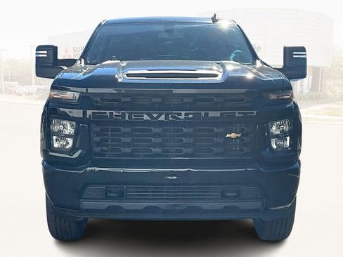 Used 2022 Chevrolet Silverado 2500 Custom w/ Custom Value Package image 2