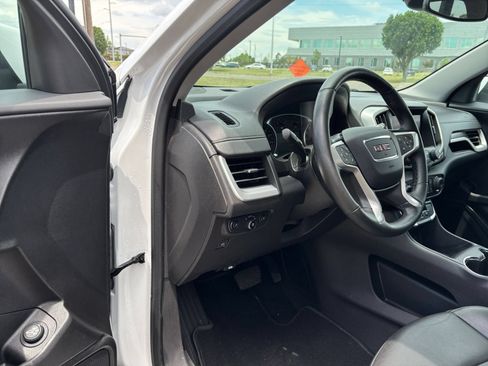 Used 2024 GMC Terrain SLT AWD/4WD image 36