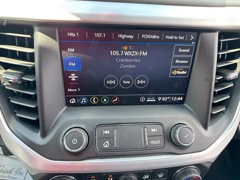 Used 2020 GMC Acadia SLT w/ Driver Alert Package II AWD/4WD image 16