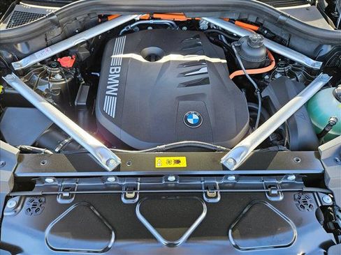 New 2026 BMW X5 xDrive50e w/ M Sport Package AWD/4WD image 17