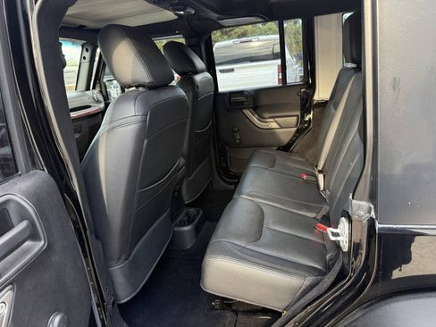 Used 2016 Jeep Wrangler Unlimited Sport AWD/4WD image 13