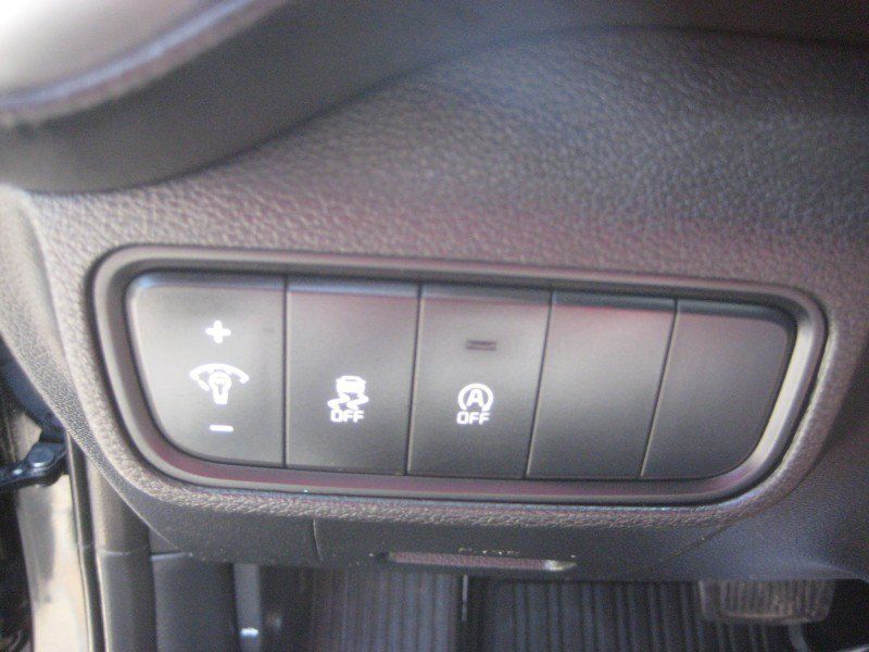 Used 2025 Kia Soul LX w/ LX Technology Package FWD image 15