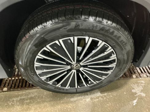 New 2026 Volkswagen Tiguan S image 20