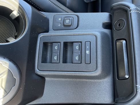 New 2025 Ford Bronco Outer Banks image 29