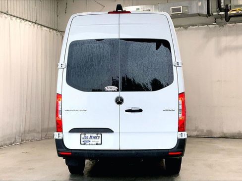 Used 2023 Mercedes-Benz Sprinter 2500 image 4