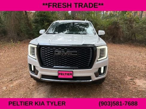 Used 2023 GMC Yukon XL Denali Ultimate image 2