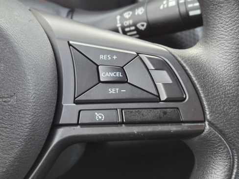 Used 2023 Nissan Kicks S image 17