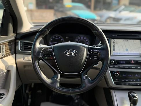 Used 2016 Hyundai Sonata Limited w/ Option Group 04 FWD image 36