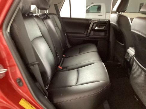 Used 2021 Toyota 4Runner TRD Off-Road Premium w/ Moonroof Package AWD/4WD image 20