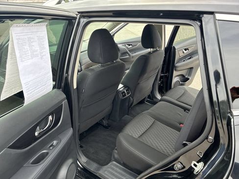 Used 2020 Nissan Rogue SV AWD/4WD image 13