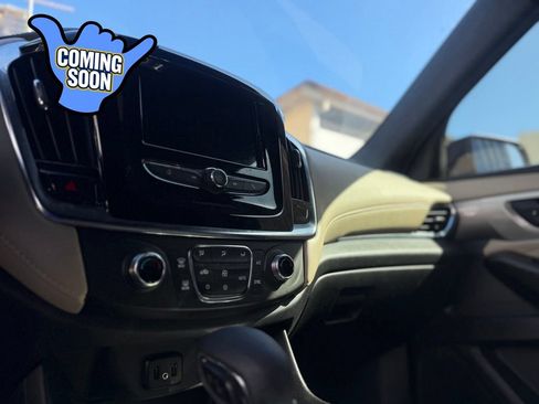 Used 2023 Chevrolet Traverse LS FWD image 17