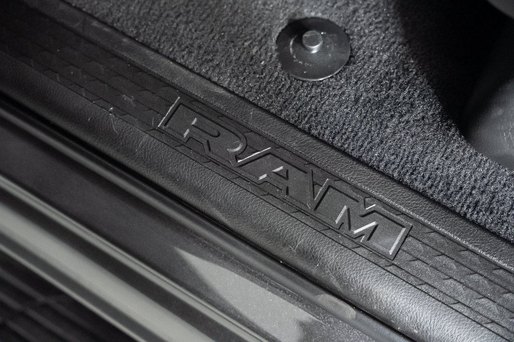Used 2025 RAM 1500 Big Horn RWD image 38