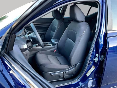 Certified 2024 Nissan Altima 2.5 S FWD image 8