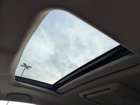 Used 2018 Honda Pilot Touring image 23