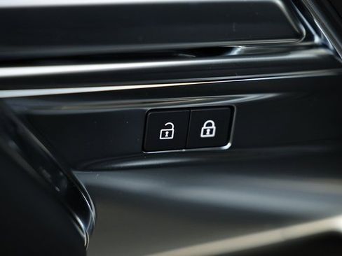 New 2026 Land Rover Range Rover SE image 24