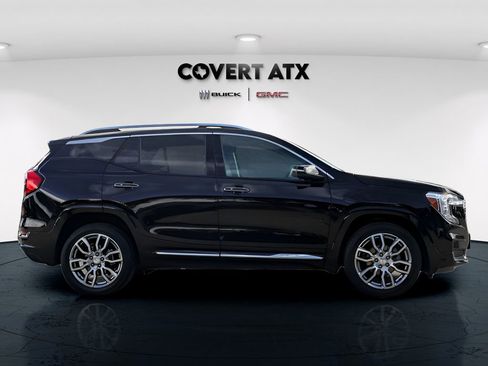 Used 2022 GMC Terrain Denali w/ Denali Premium Package AWD/4WD image 8