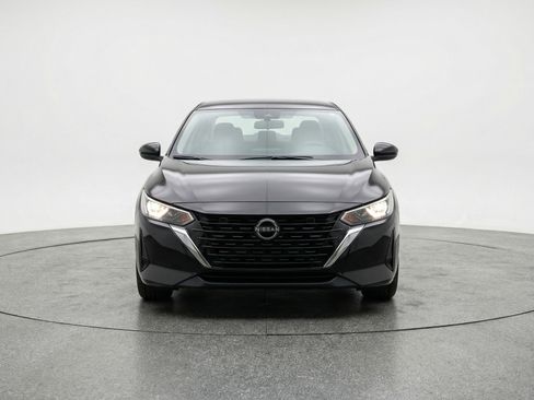 Used 2025 Nissan Sentra S image 2