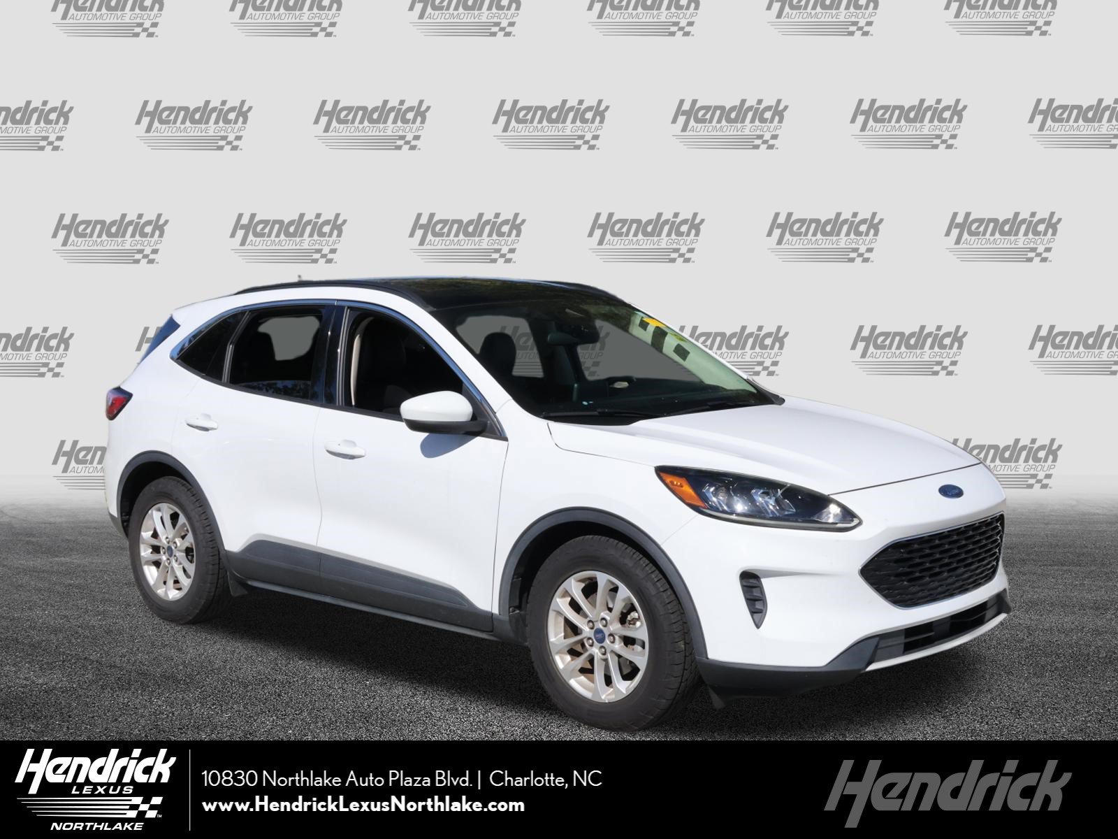 Used 2020 Ford Escape SE FWD image 1