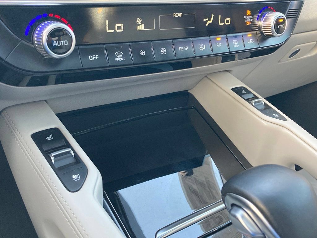 Used 2022 Kia Telluride SX w/ SX Prestige Package AWD/4WD image 28