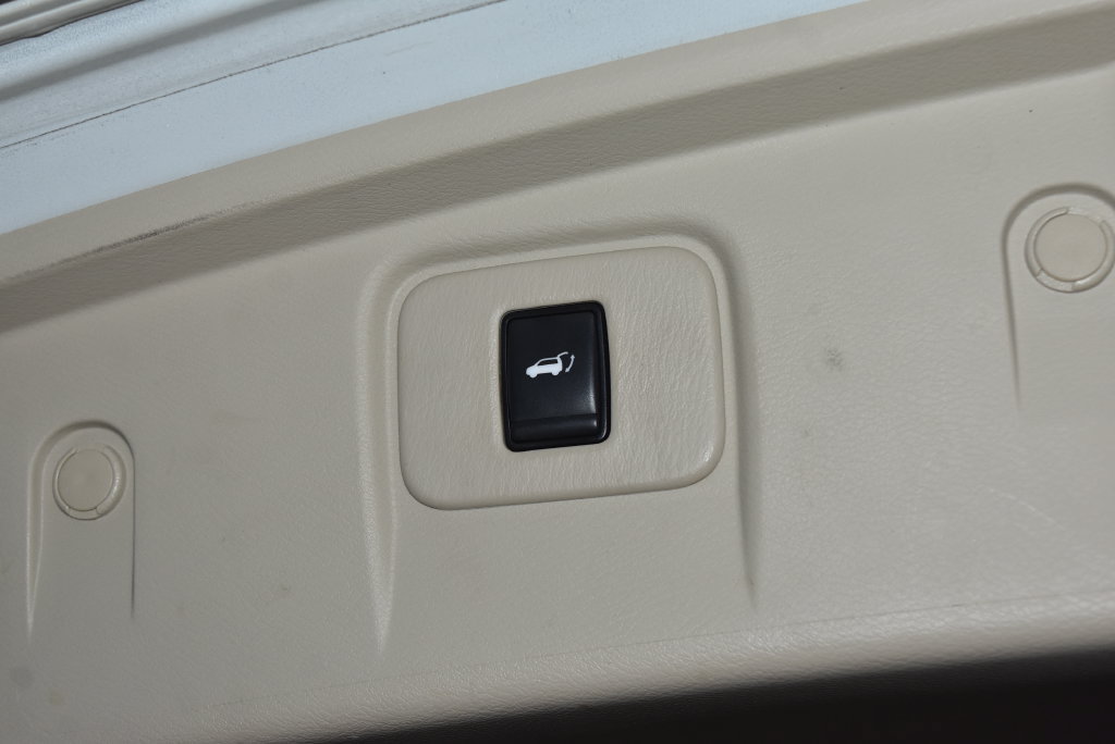 Used 2018 Nissan Murano Platinum FWD image 34