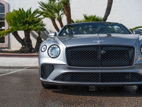 Used 2020 Bentley Continental GT AWD/4WD image 30