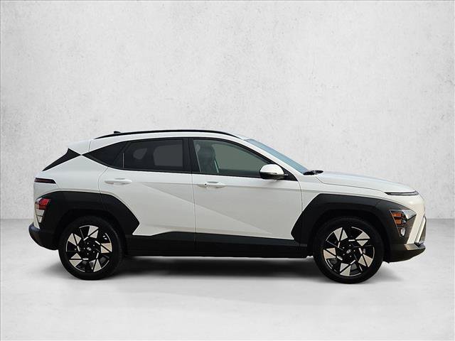 Used 2025 Hyundai Kona SEL FWD image 4