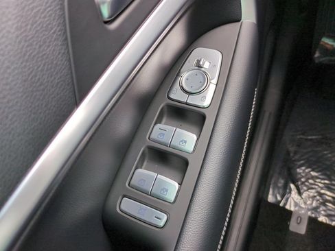 Used 2026 Genesis G70 2.5T RWD image 18