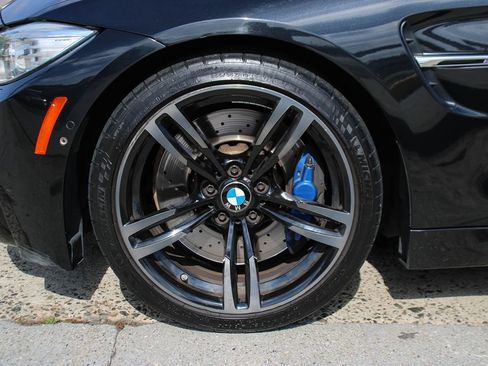 Used 2015 BMW M4 Convertible image 20