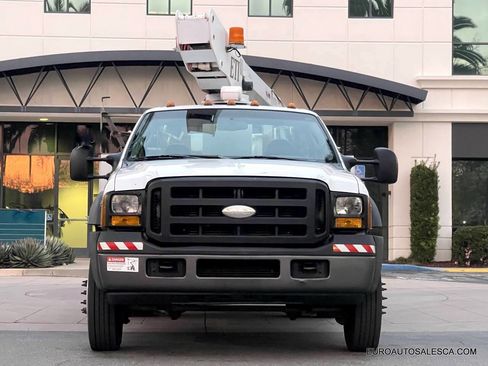 Used 2006 Ford F450 4X2 2dr Regular Cab 140.8 200. image 3