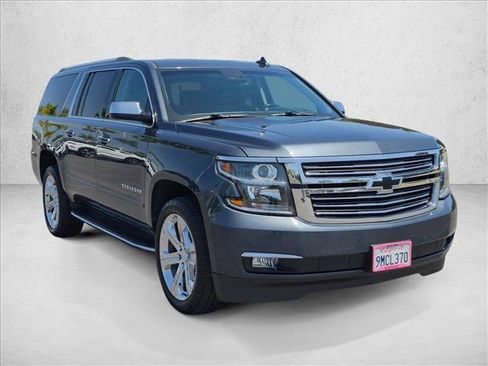 Used 2020 Chevrolet Suburban Premier RWD image 3