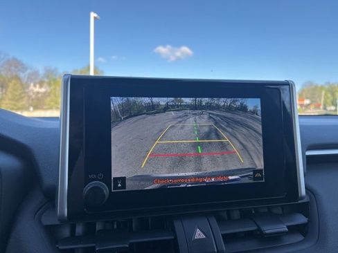 Used 2024 Toyota RAV4 XLE w/ Convenience Package image 20