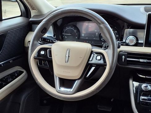 Certified 2022 Lincoln Corsair FWD w/ Equipment Group 101A image 7