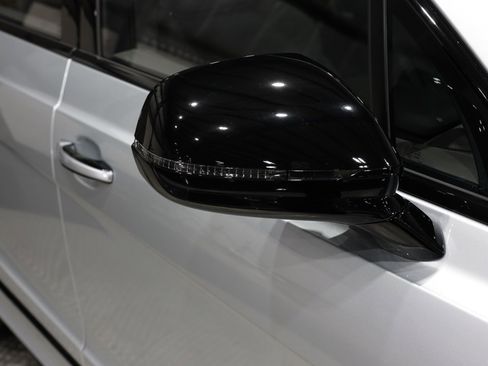 Used 2022 Bentley Bentayga image 14