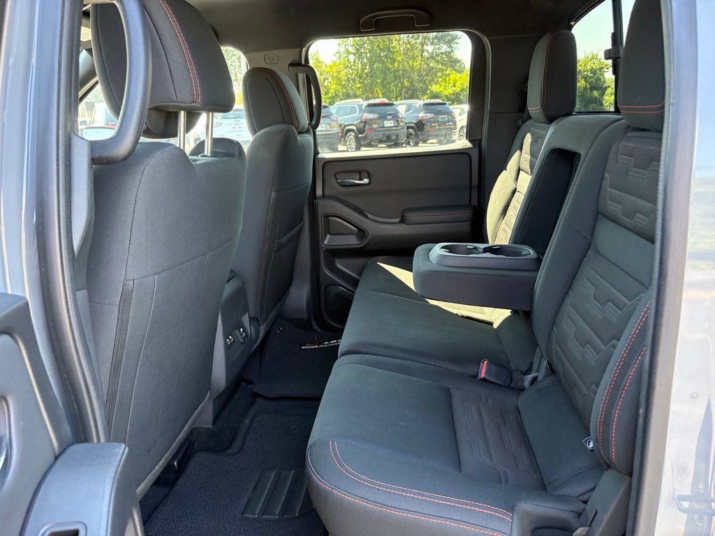 Used 2023 Nissan Frontier PRO-4X w/ Pro Convenience Package AWD/4WD image 19