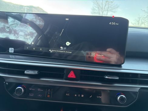 New 2025 Kia Sorento EX w/ Panoramic Sunroof Package image 32