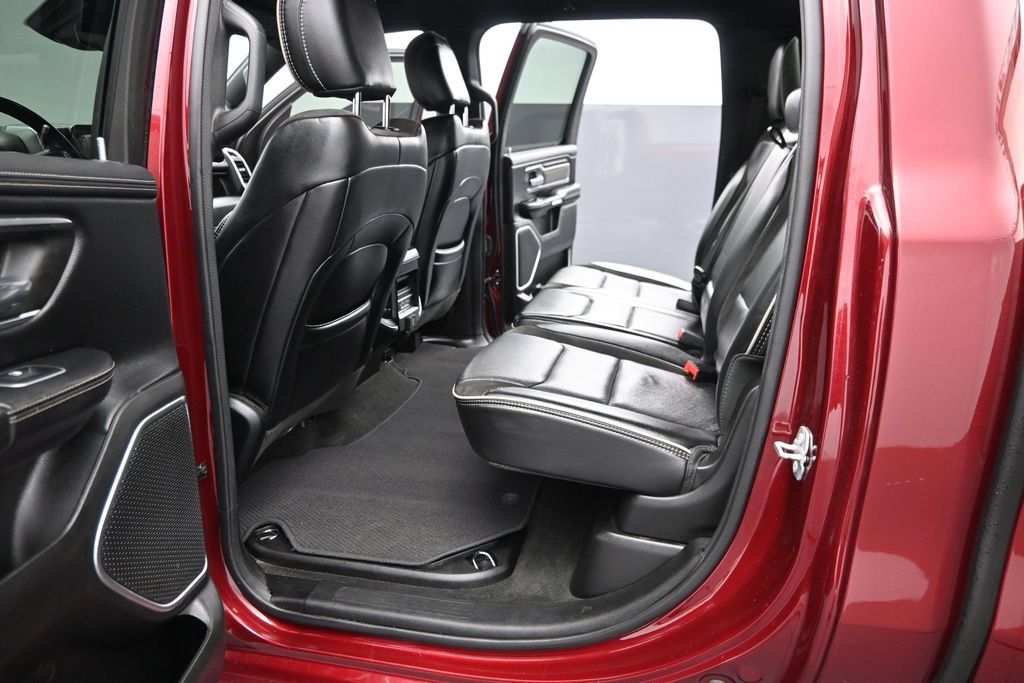 Used 2023 RAM 1500 Laramie AWD/4WD image 15
