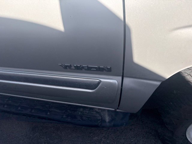 Used 2005 GMC Yukon SLT w/ SLT Preferred Equipment Group AWD/4WD image 29