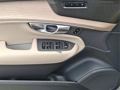 New 2026 Volvo XC90 B6 Plus w/ Protection Package Premier image 6