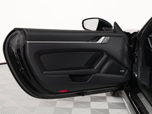 Used 2024 Porsche 911 Targa 4S w/ Premium Package image 9