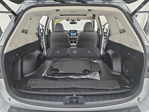 Used 2024 Subaru Forester Limited image 15