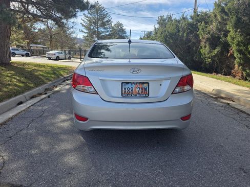 Used 2013 Hyundai Accent GLS w/ Premium Pkg image 8