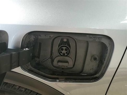 Used 2025 Chevrolet Equinox EV LT FWD image 10