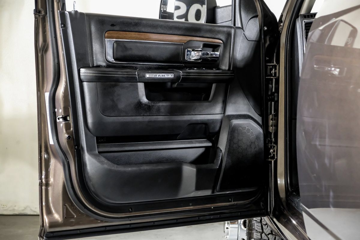 Used 2018 RAM 3500 Laramie AWD/4WD image 33
