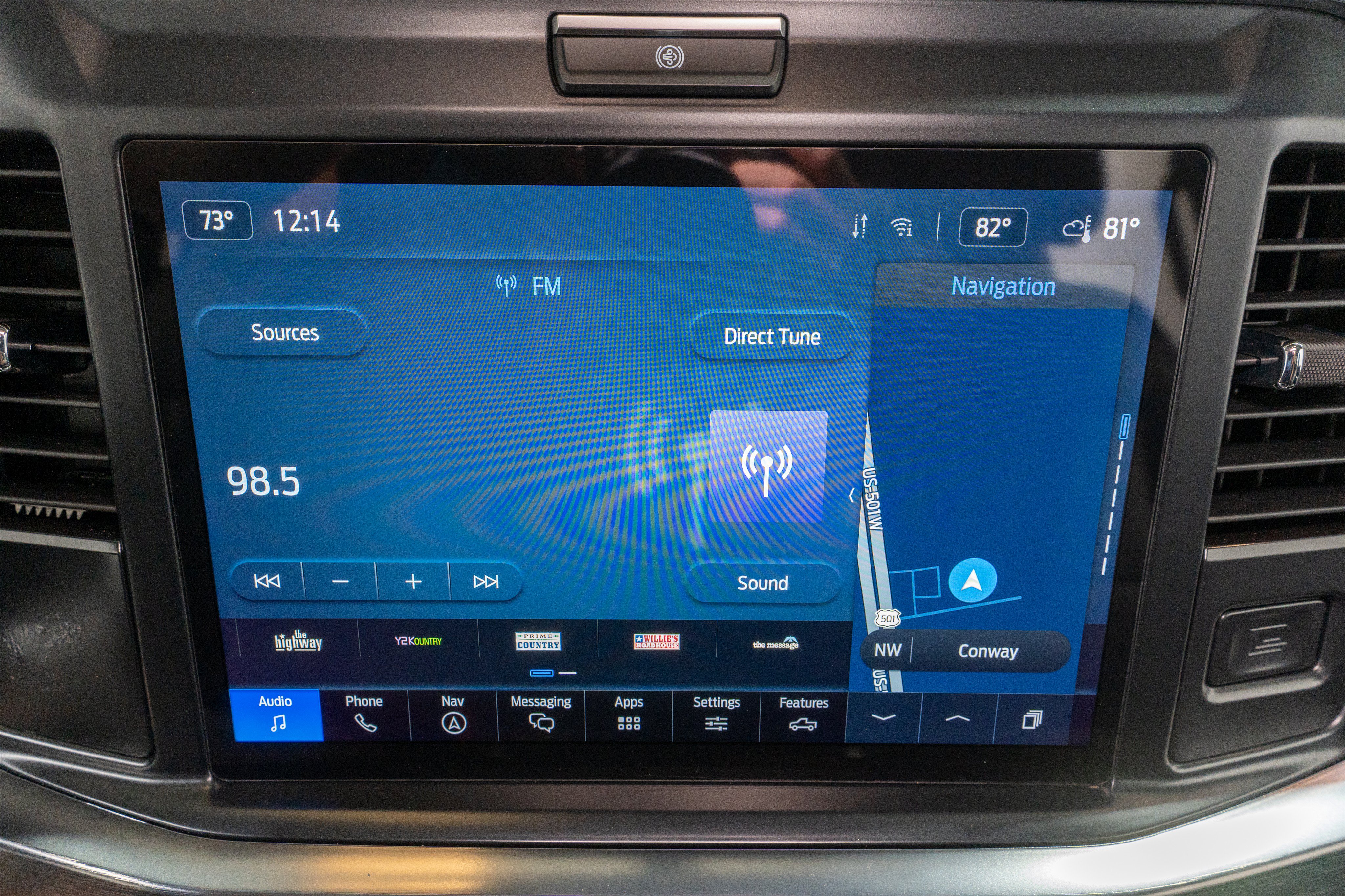 Used 2025 Ford F250 Lariat AWD/4WD image 21